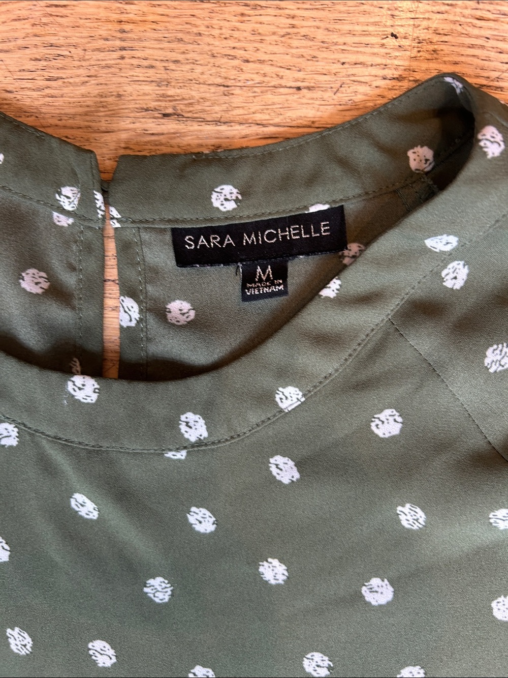 🌸3 FOR $20🌸
Sara Michelle Olive Green Polka Dot Short Sleeve Tee - Picture 2 of 6